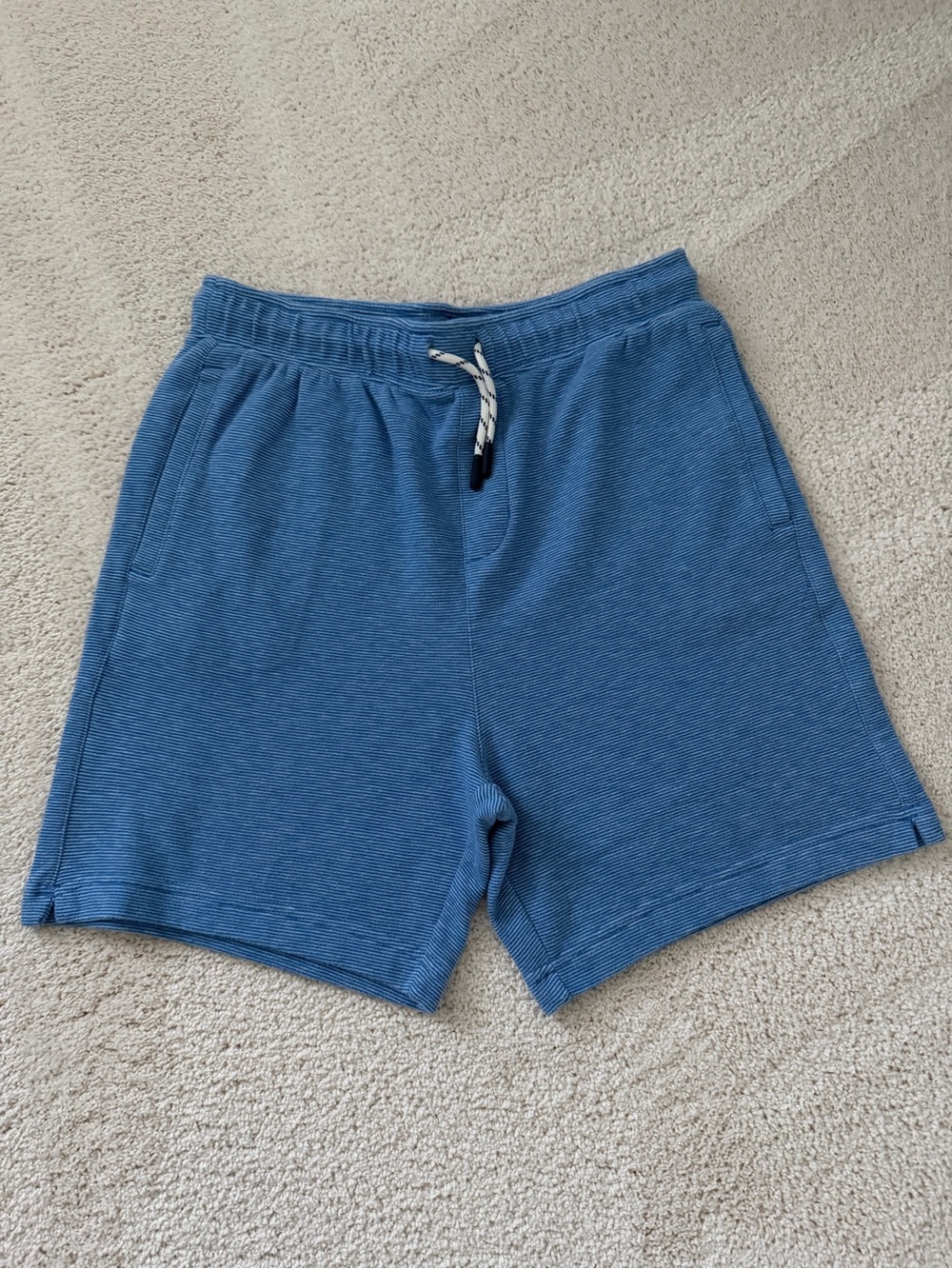 Boys size XL (18) Vineyard Vines pull on knit shorts